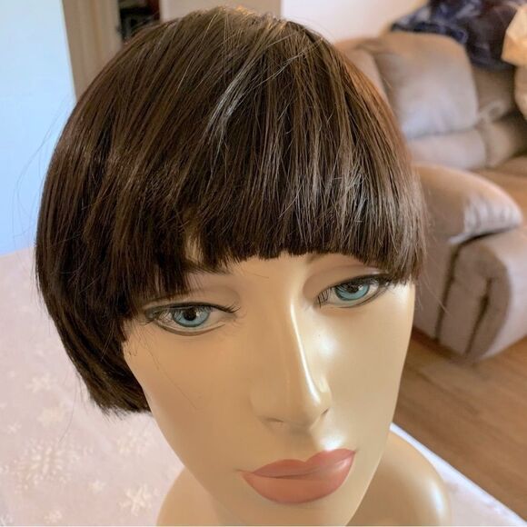 Elegant Short Brown Wig Gorgeous - Picture 2 of 8